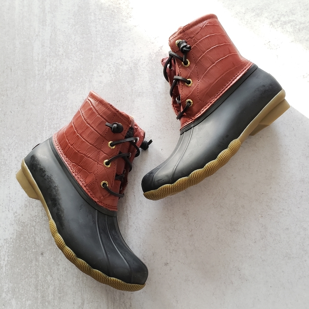 Sperry Saltwater Croc Leather Duck Boot Red Blue SZ 6 NEW